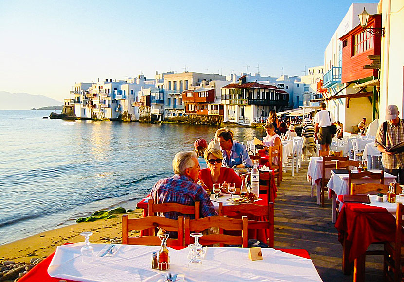 Bra restauranger och tavernor i Lilla Venedig i Mykonos stad.