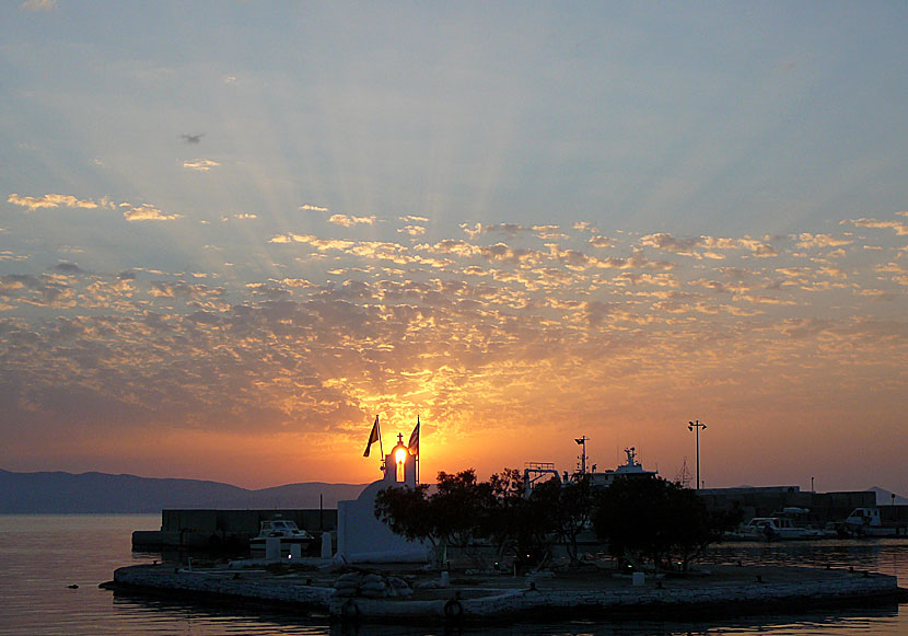 Solnedgång i Naxos stad.