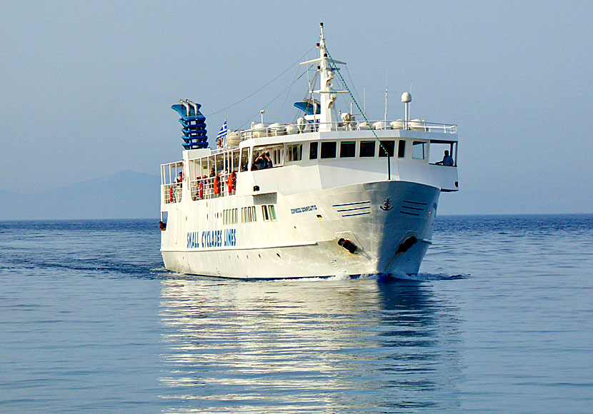 Express Skopelitis på väg mot hamnen på Donoussa.