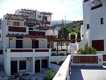 S:t George Studios i Batsi p&aring; Andros