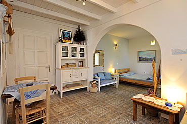 Krotiri Bay Studios i Parikia i Grekland.