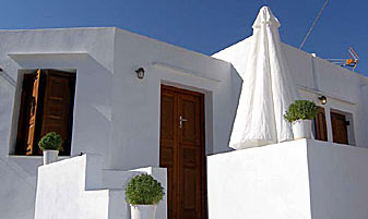 Blue Fish Apartments i Platys Gialos