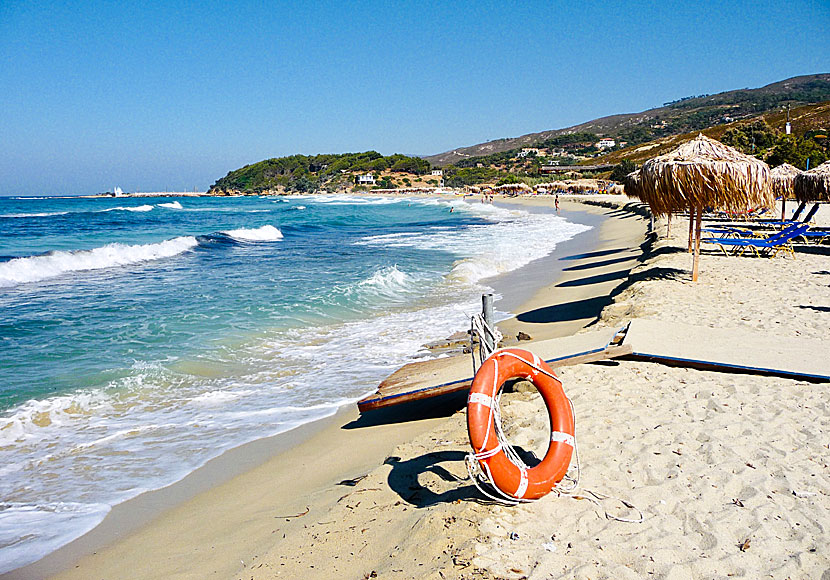 Messakti beach nära Livadi beach och Armenistis på Ikaria.
