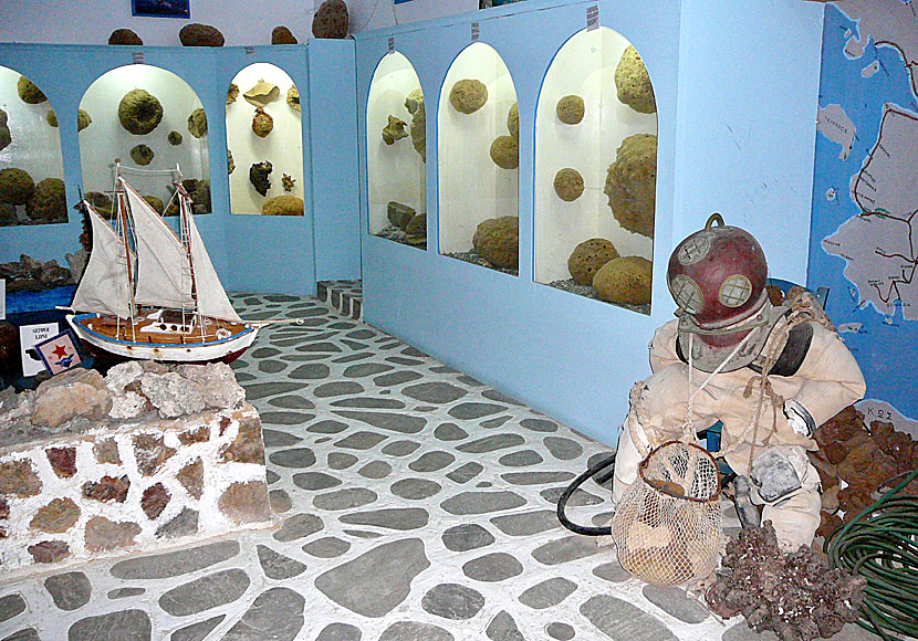 I museet Sea World of Valsamidis i Vlychadia kan du titta på gamla tvättsvampar från Kalymnos.