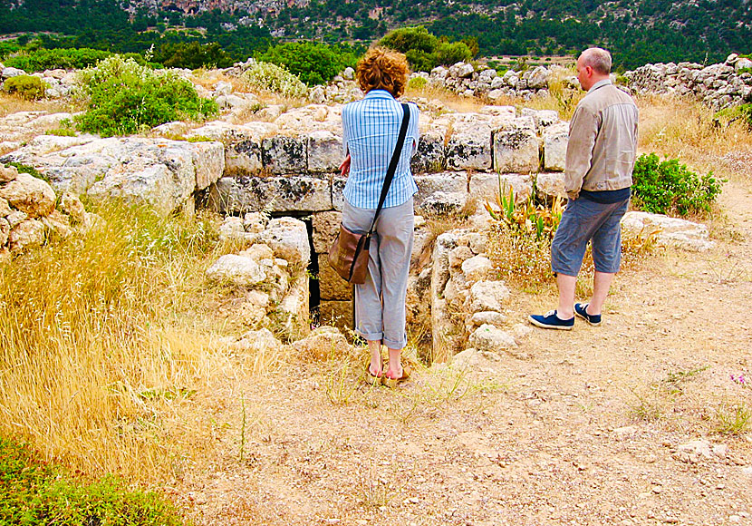 Romerska cisterner ovanför Lefkos på Karpathos.