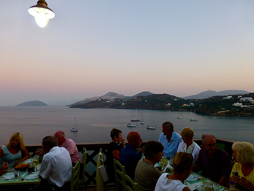 Missa inte att äta middag på Restaurant Dimitris O Karaflas i Spilia när du reser till Panteli på Leros.