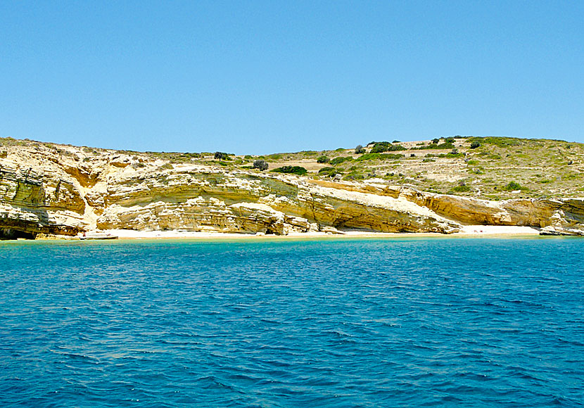 De bästa stränderna på Lipsi i Grekland. Monodendri beach.
