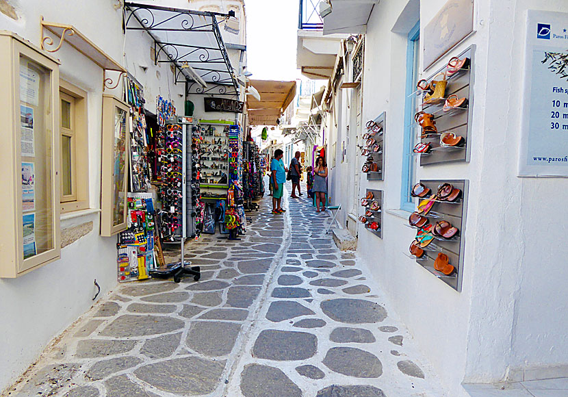Shopping på Market Street i Parikia på Paros.