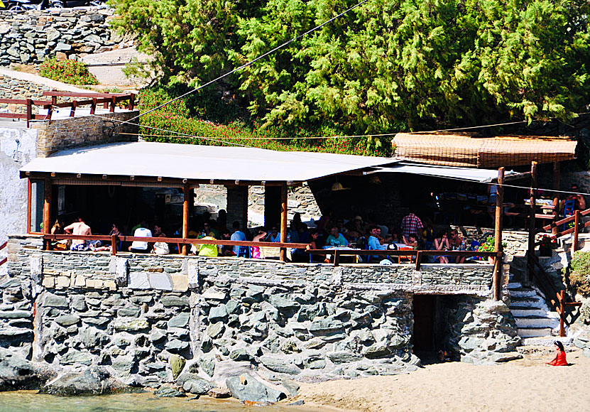 Taverna Drakonisi vid Kolymbithra beach på Tinos.