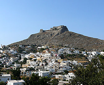 Platanos och Castle of Pandeli.