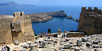 Lindos och Akropolisklippan.