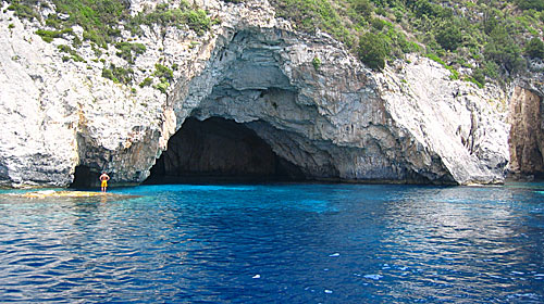Blue cave p&aring; Paxi.