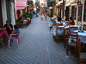 Odos Theotokopoulou i Chania p&aring; Kreta.