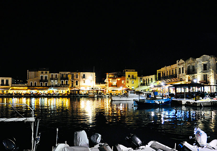 Bra restauranger och tavernor i Venetianska hamnen i Rethymnon.