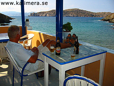 Tavernan p&aring; Valma beach.