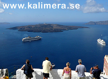 Utsikt &ouml;ver vulkanen. Fira.  Santorini.