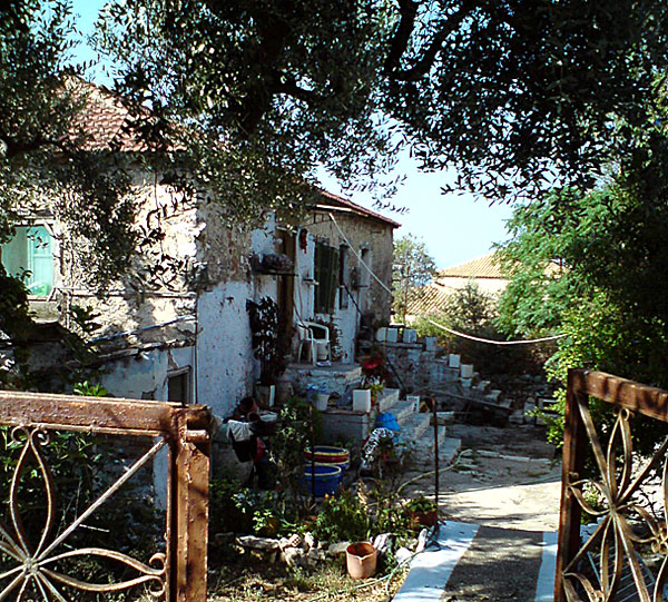 Ett av husen i Kalamos by.