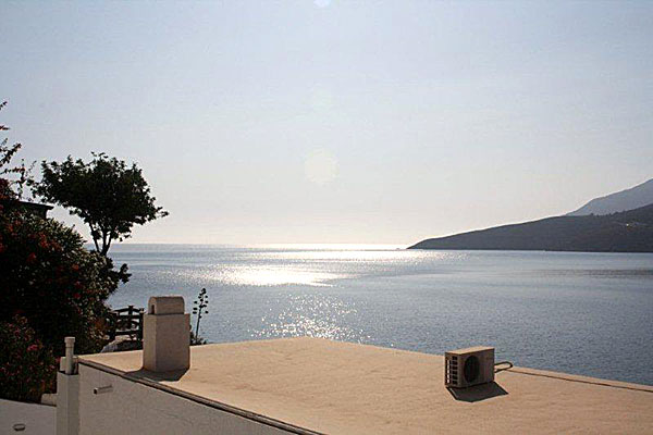 Utsikten från Hotel Ilidi Rock. Tilos.