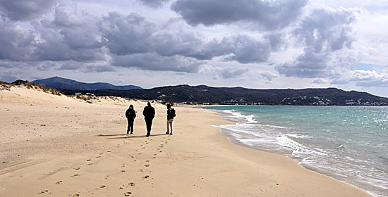 Plaka beach p&aring; Naxos i november. 