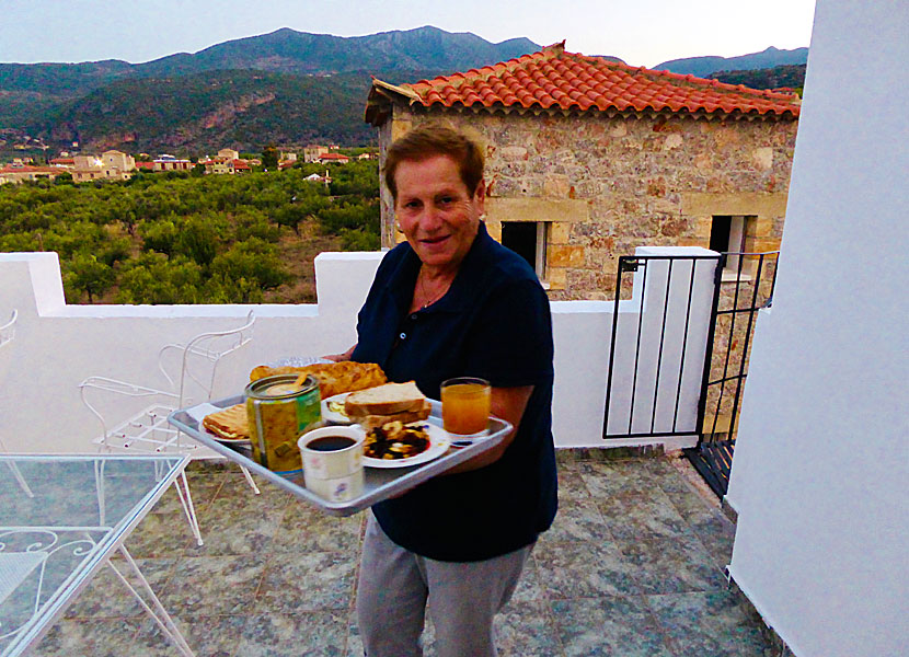 Frukost på Stella Studios i Kardamili på Peloponnesos.