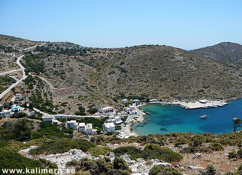 Byarna Agios Georgios (hamnen) och Megalo Chorio på Agathonissi.