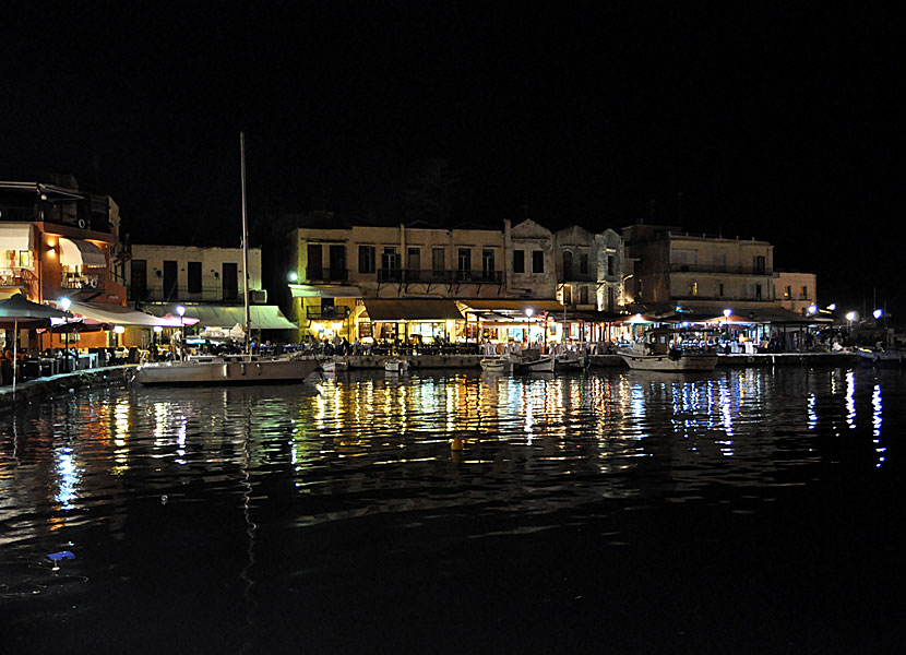 Venetianska hamnen i Rethymnon på Kreta.