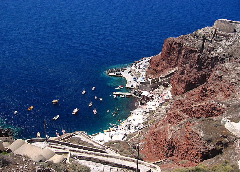 Hamnen i Amoudia under Oia på Santorini.