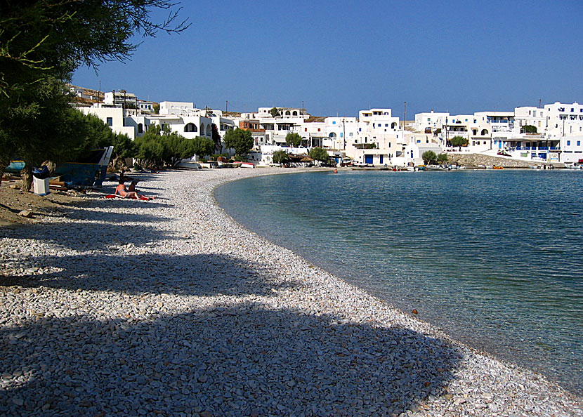 Hamnstranden på Folegandros.