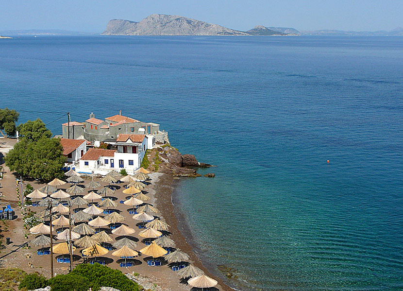 Vlychos beach är en fin strand på promenadavstånd från Hydra stad.