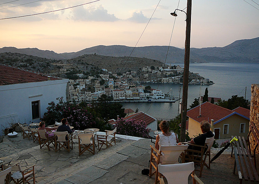 Solnedgången i Gialos på Symi.