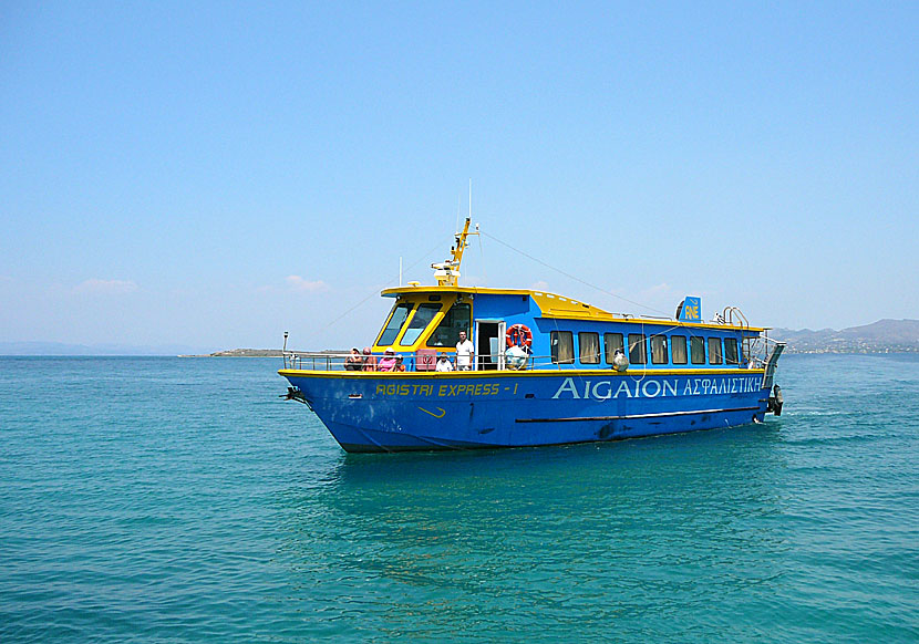 Agistri Express är en liten passagerarbåt som går mellan Agistri och Egina.