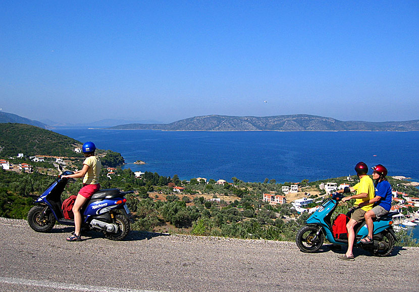 Hyra moped på Alonissos.