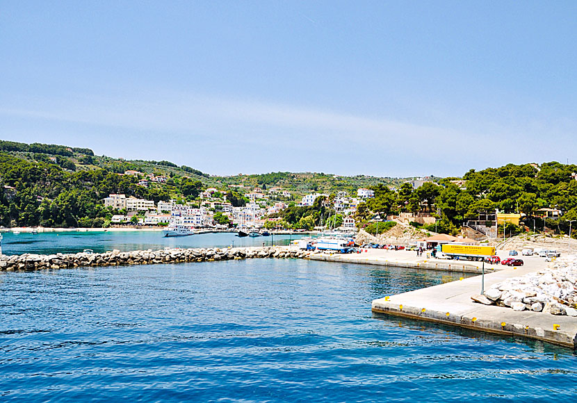 Hamnen i Patitiri på Alonissos i Grekland.