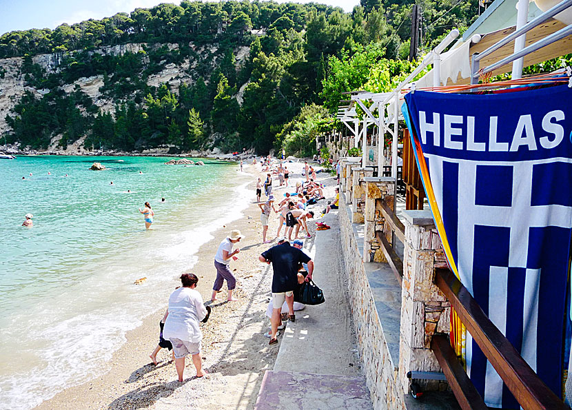 Stranden i Patitiri på Alonissos.