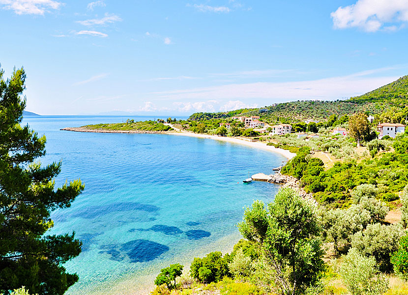 Glyfa beach som ligger nära Steni Vala på Alonissos.