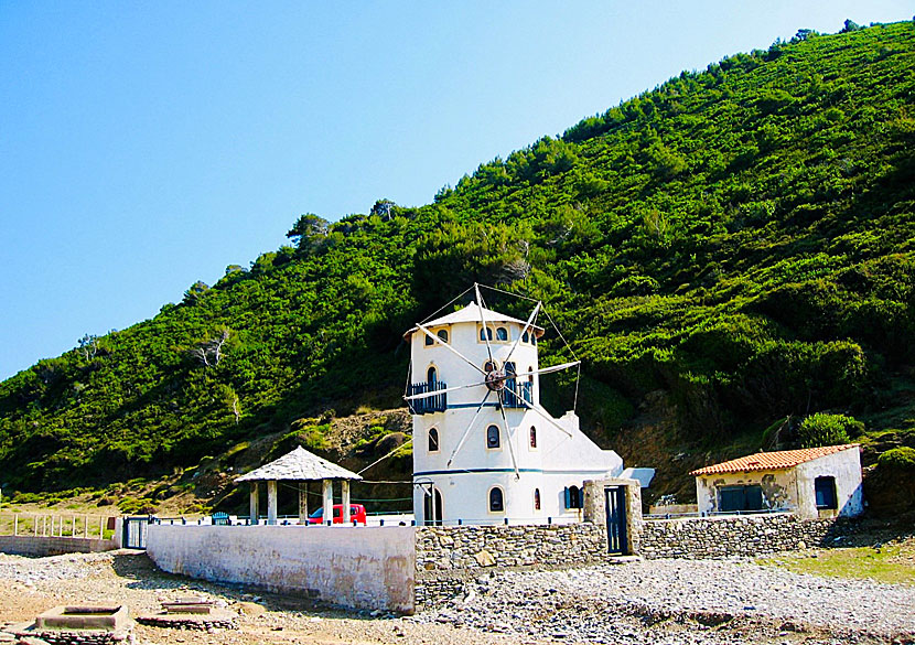 Väderkvarnen vid Tsoukalia beach på Alonissos.