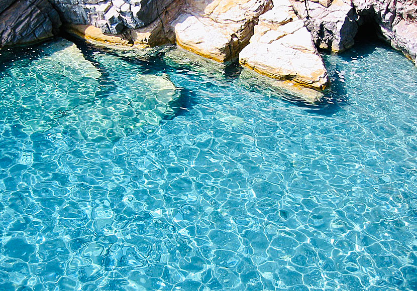 Snorkla vid Mouros beach på Amorgos.