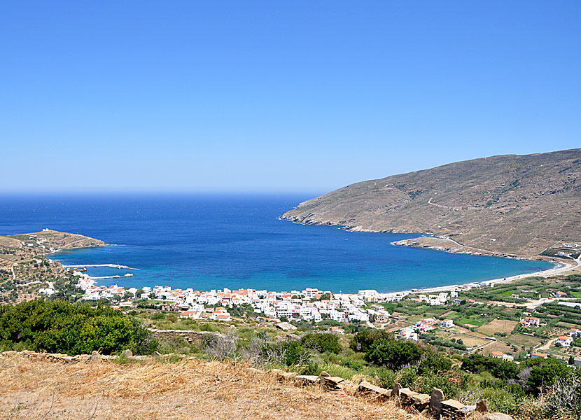 Andros bästa stränder. Ormos Korthi  beach.  Chora.