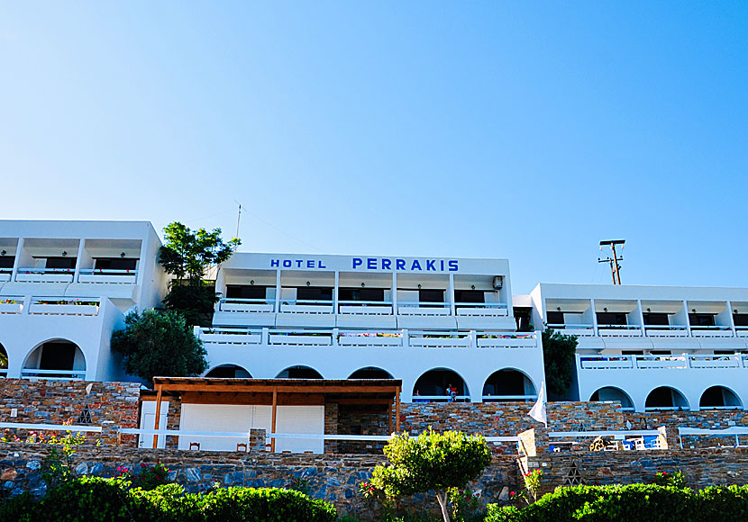 Hotel Perrakis ovanför Kypri beach på Andros i Grekland.