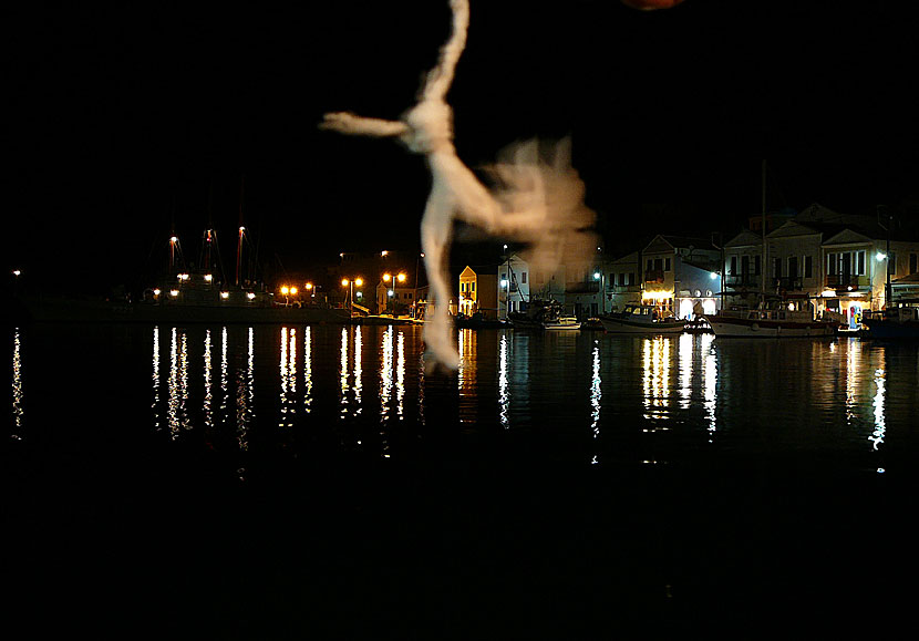 Dansa min docka av Alice Tegnér i Megisti på Kastellorizo i Grekland.