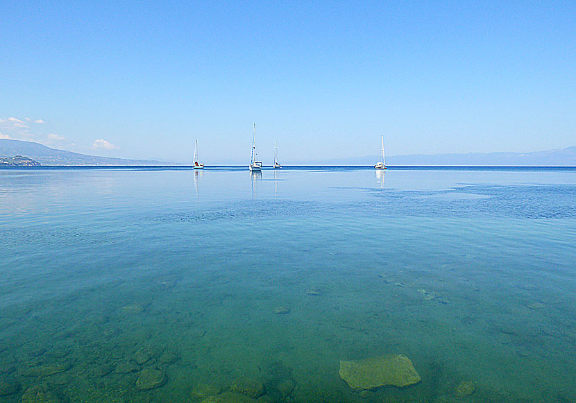 Vem kan segla förutan vind med Nina Lizell och Lee Hazlewood på en segelbåt i Koroni på Peloponnesos.