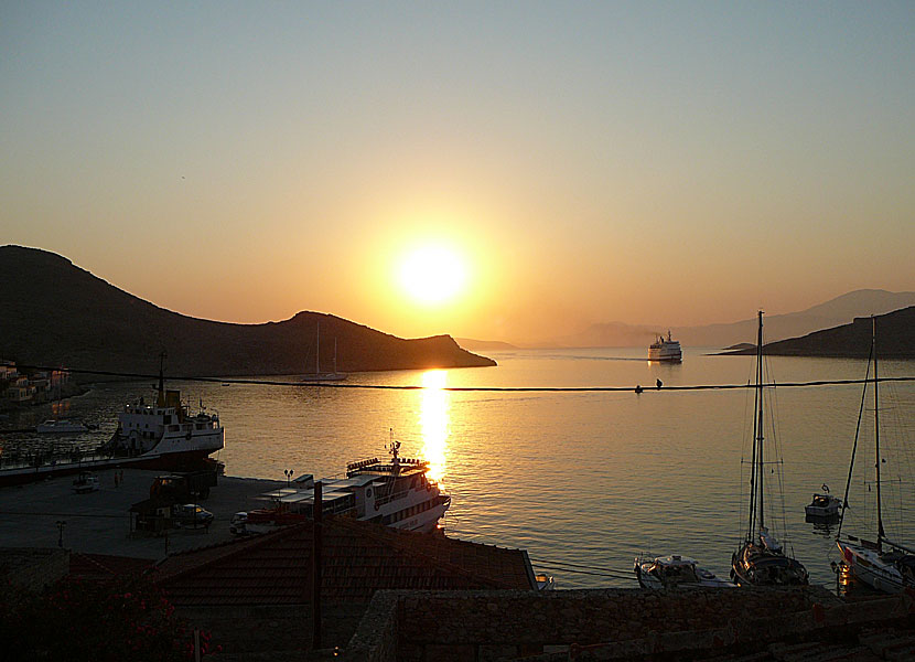 Soluppgången i Emborio på Chalki i Grekland.