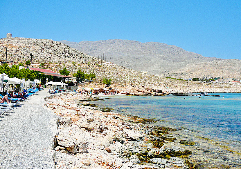 Ftenagia beach på Chalki ligger cirka 15 minuters promenad från Emborio.