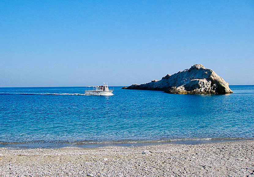 Badbåt till Katergo beach går från hamnen på Folegandros.
