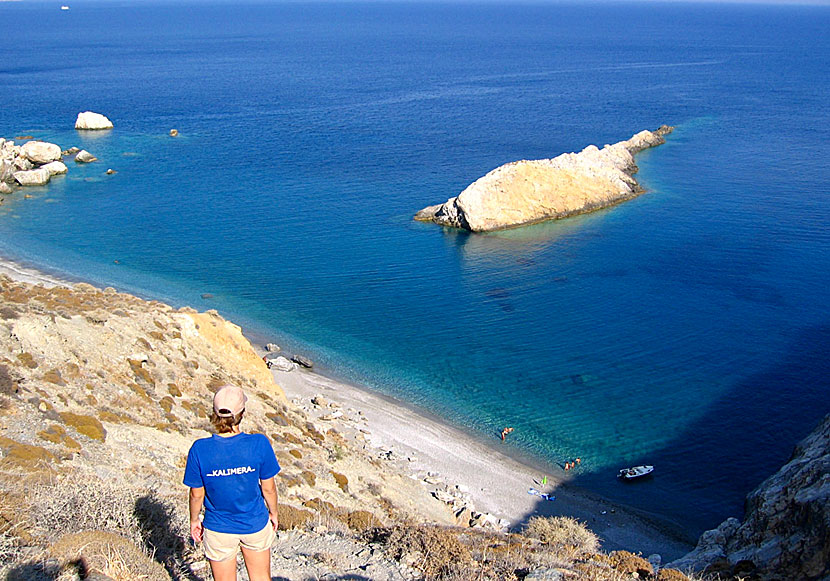 Katergo beach på Folegandros är en av Kykladernas vackraste stränder. 
