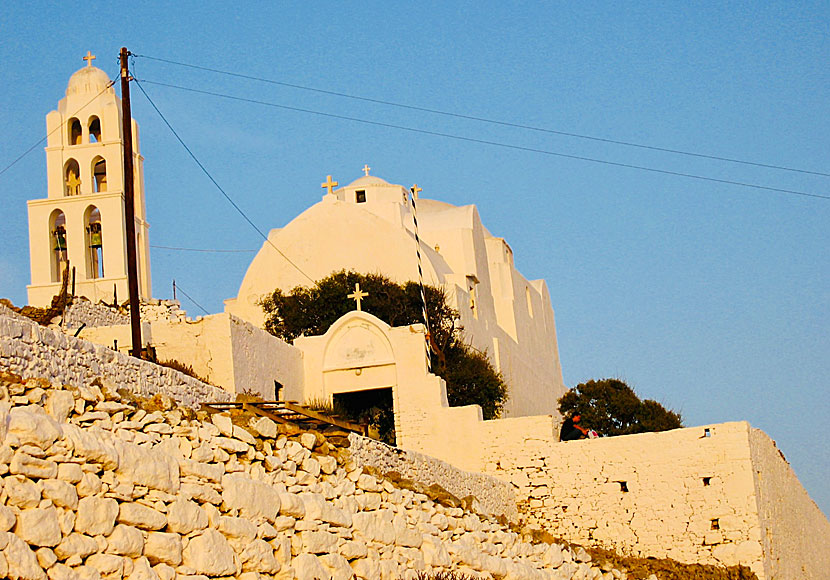 Panagiakyrkan ovanför Chora på Folegandros.