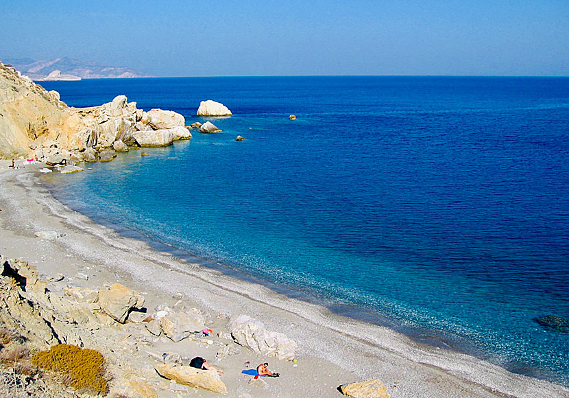 Katergo beach är Folegandros bästa strand. Missa inte! 