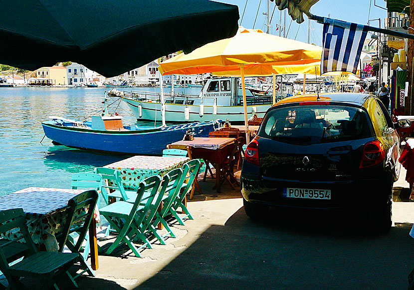 Hyra och köra bil på Kastellorizo i Grekland.