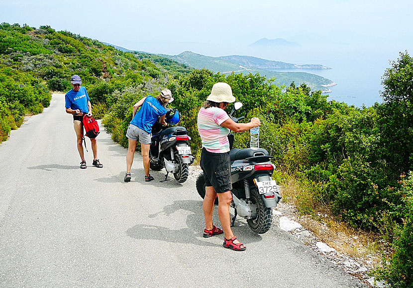 Hyra moped på Ithaka.