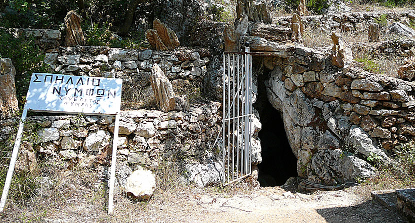 Nymfernas grotta på Ithaka.